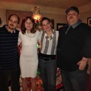 Meet your Posher, Dee gigi